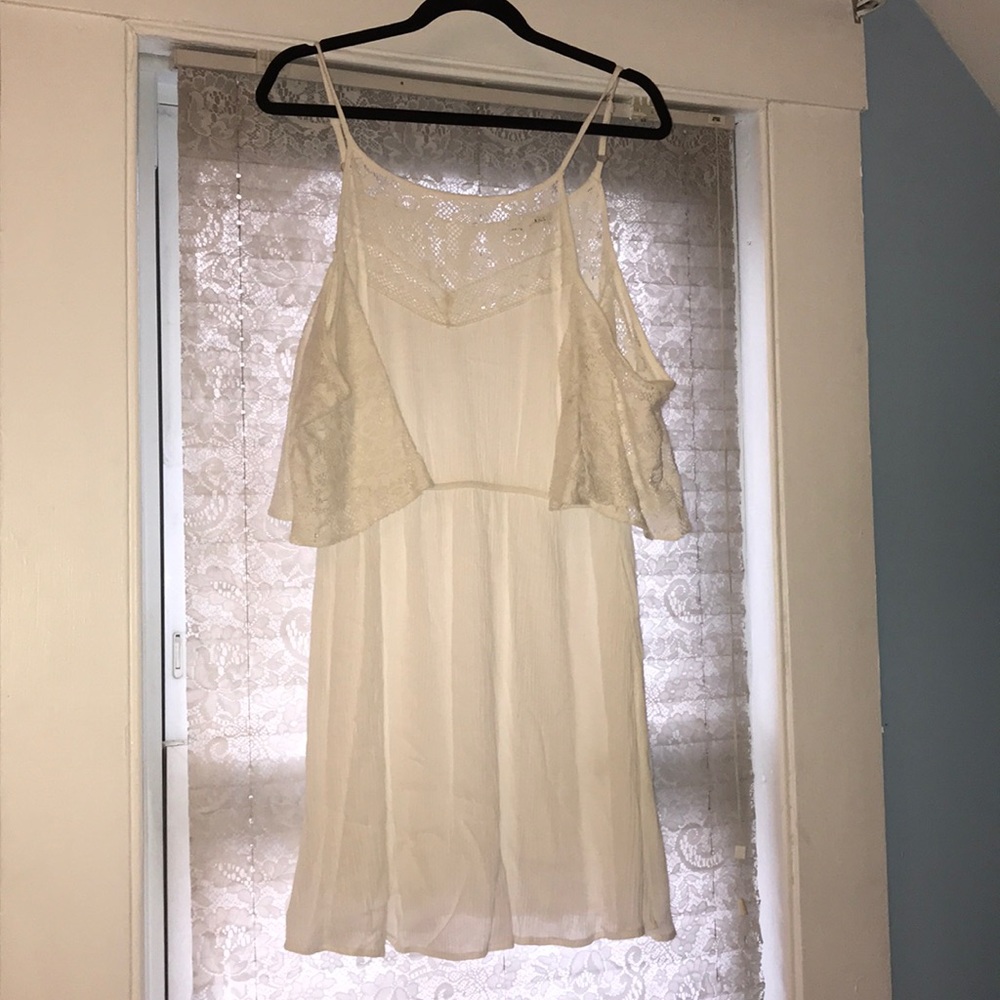 Beautiful White Lace Off-the-Shoulder Dress